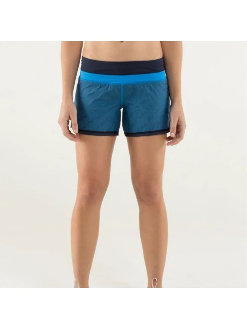 Lululemon Groovy Run Short blue